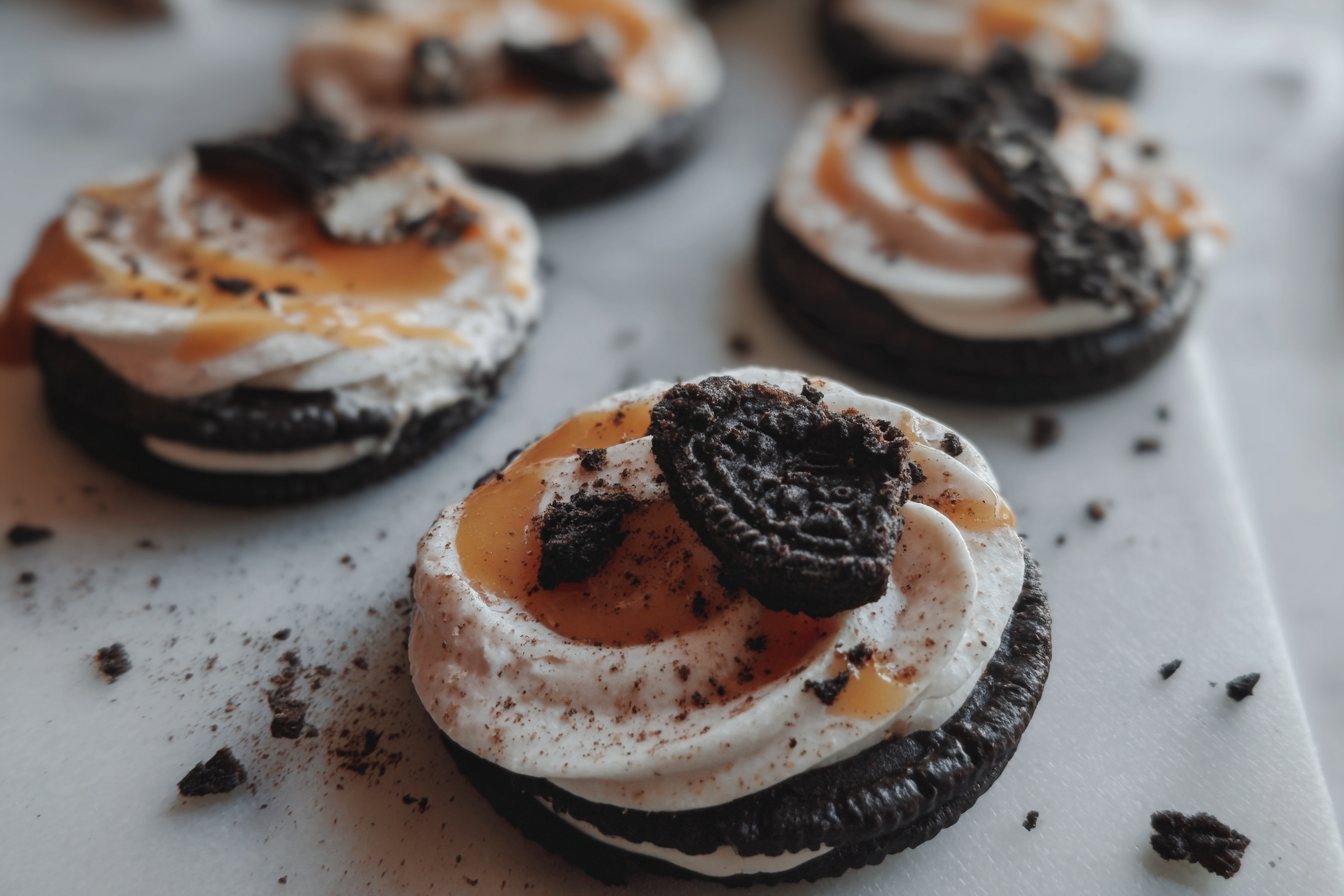 Frosted Caramel Oreo Cookies Salted Caramel