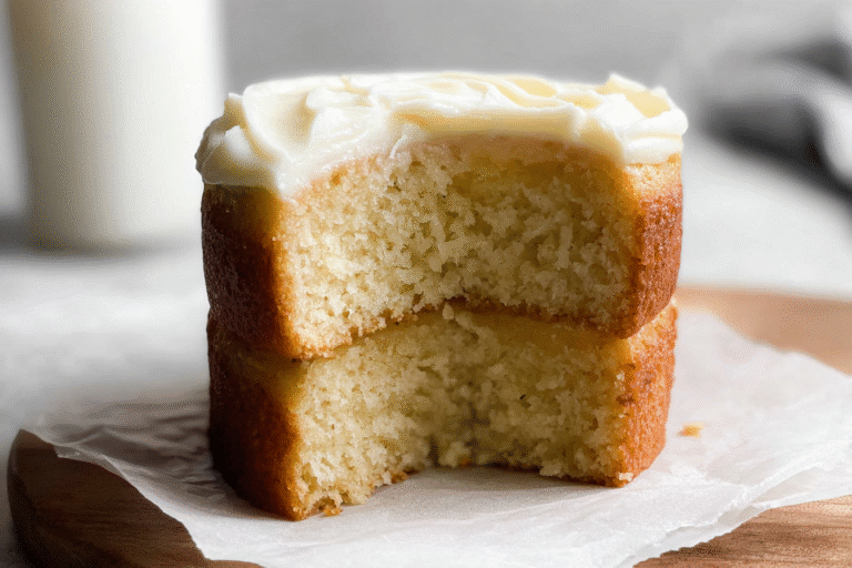 Small Vanilla Cake 16.Png