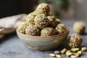 Easy Pistachio Protein Balls 19.png